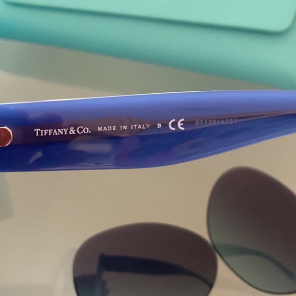 Tiffany Blue Oval Sunglasses - Picture 7 of 9